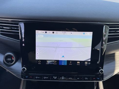 Used 2024 Jeep Wagoneer Series III w/ Flexible Seating Group image 18