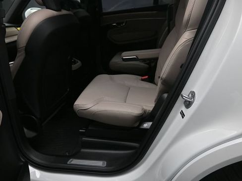 Used 2026 Volvo XC90 B6 Ultra w/ Protection Package Premier AWD/4WD image 21