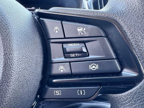 Used 2024 Subaru Crosstrek 2.0i Premium image 24