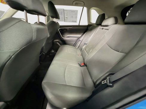 Used 2020 Toyota RAV4 LE FWD image 26