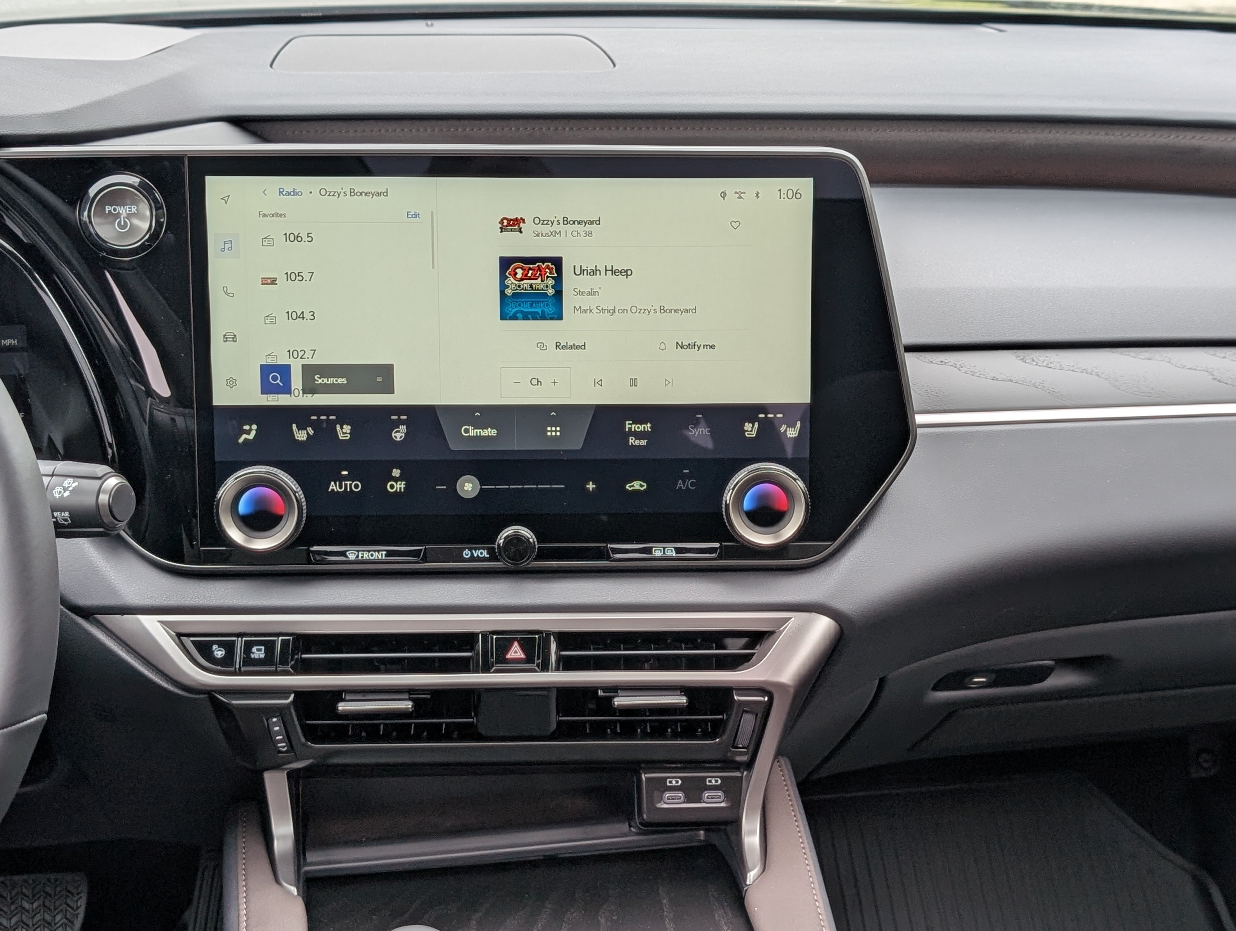 New 2026 Lexus RX 450h AWD w/ Convenience Package image 15