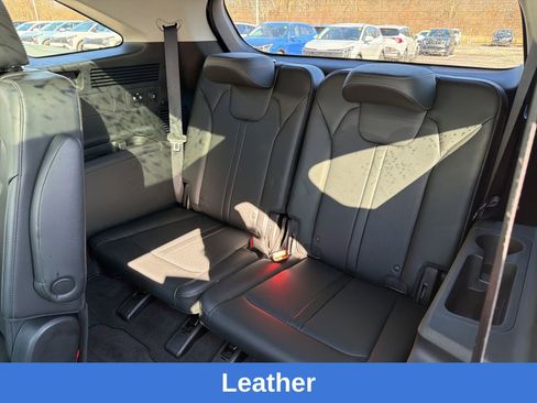 Used 2023 Kia Sorento SX image 19