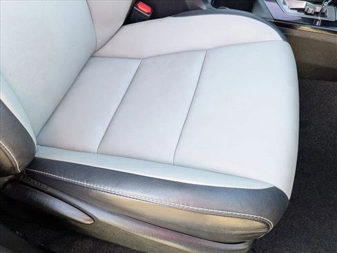 Used 2018 Toyota RAV4 Limited image 22