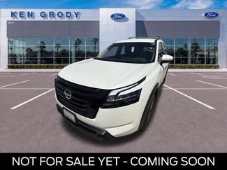 Used 2023 Nissan Pathfinder SV w/ Black Appearance Package FWD 360° Tour