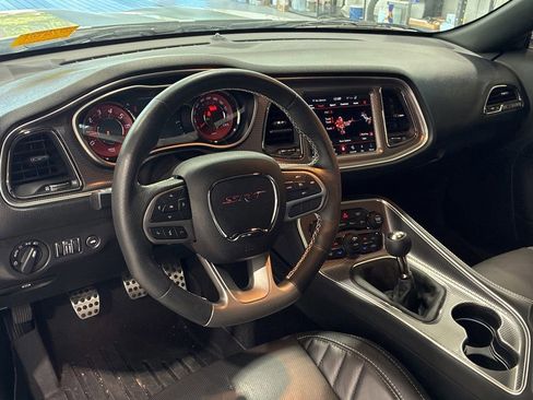 Used 2019 Dodge Challenger SRT Hellcat w/ Laguna Leather Package RWD image 11