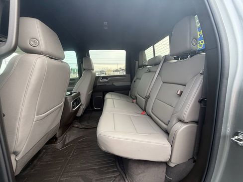 Used 2024 GMC Sierra 2500 SLT w/ SLT Premium Package image 19