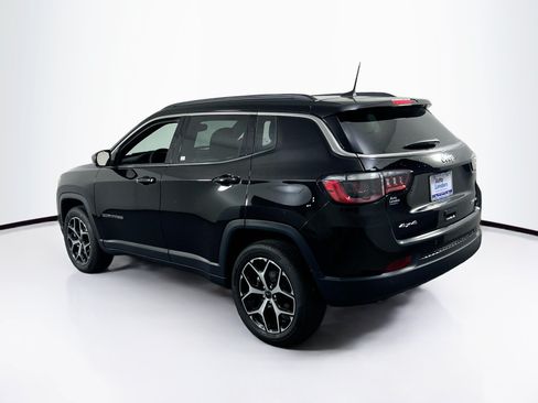 Used 2025 Jeep Compass Limited w/ Sun & Sound Group AWD/4WD image 7