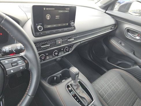 Used 2025 Honda HR-V Sport image 31