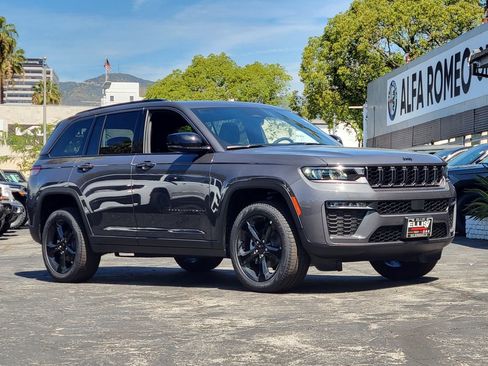 New 2026 Jeep Grand Cherokee Limited w/ Limited Altitude Package AWD/4WD image 26