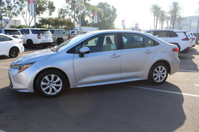 Certified 2025 Toyota Corolla LE FWD image 6
