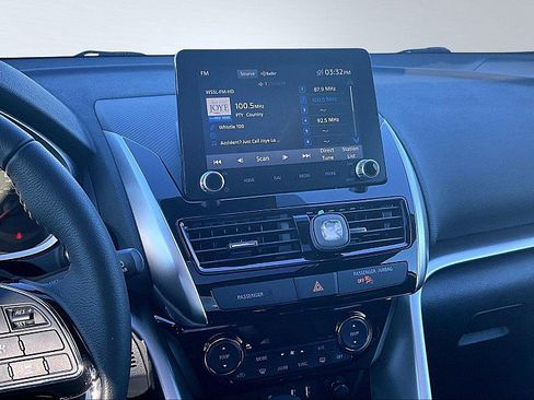 Used 2024 Mitsubishi Eclipse Cross SE image 6