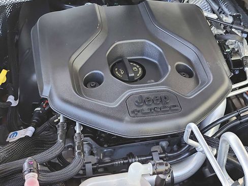 Used 2023 Jeep Grand Cherokee 4WD 4xe image 13