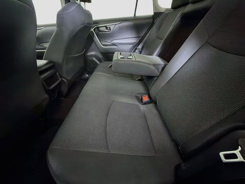 Used 2020 Toyota RAV4 LE FWD image 26