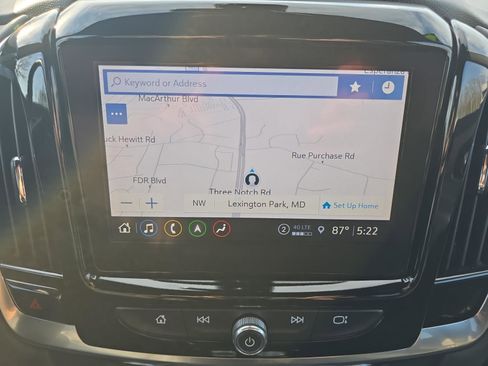 Used 2024 Chevrolet Traverse RS image 13