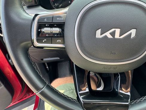 Used 2022 Kia Sorento SX AWD/4WD image 23