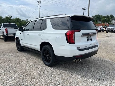 Used 2023 GMC Yukon AT4 w/ AT4 Premium Package AWD/4WD image 6