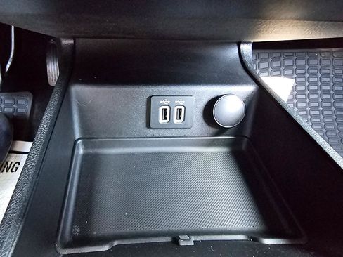 Used 2019 Ford Fusion SEL FWD image 44