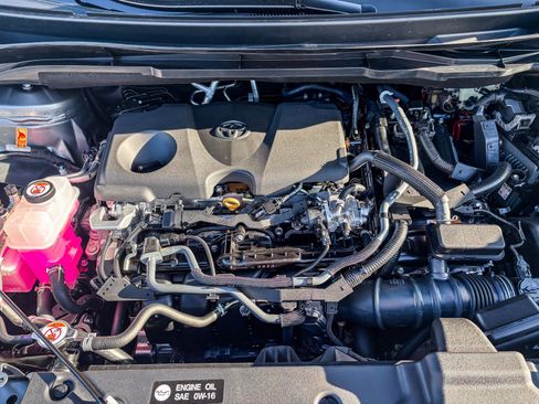 New 2026 Toyota Sienna LE FWD image 14