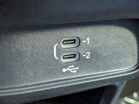 New 2026 Chrysler Pacifica Select FWD image 24