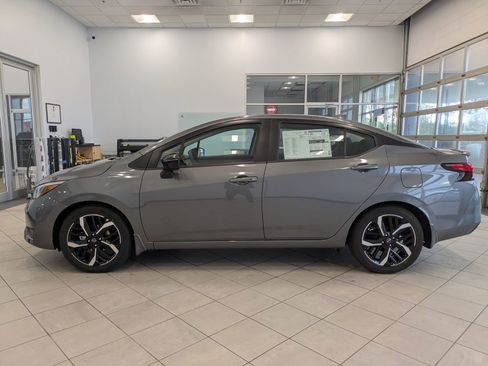 New 2025 Nissan Versa SR w/ Trunk Package image 6