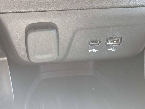 Used 2024 Chevrolet TrailBlazer RS FWD image 22