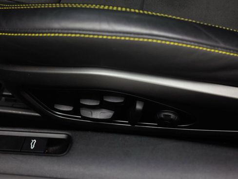 Used 2022 Porsche 911 GT3 RWD image 17