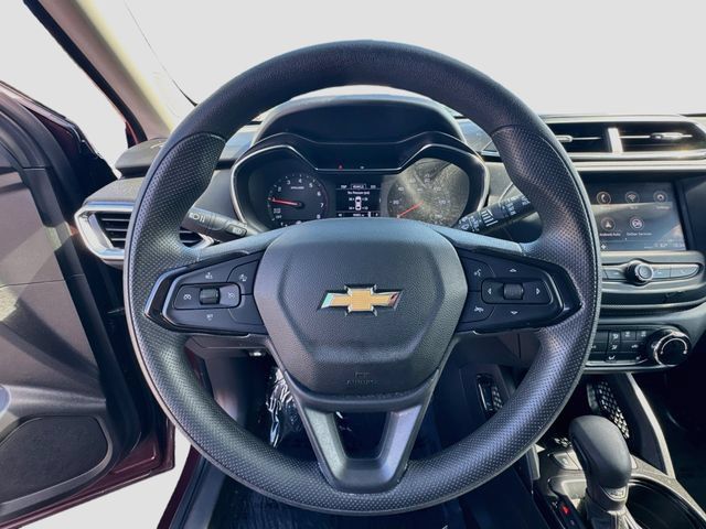 Used 2023 Chevrolet TrailBlazer LT FWD image 14