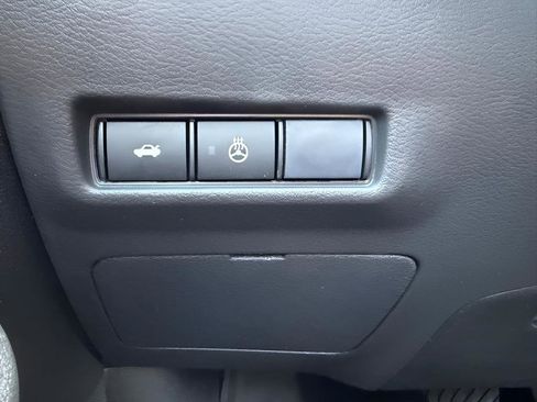 New 2026 Nissan Sentra SV w/ SV Convenience Package FWD image 17