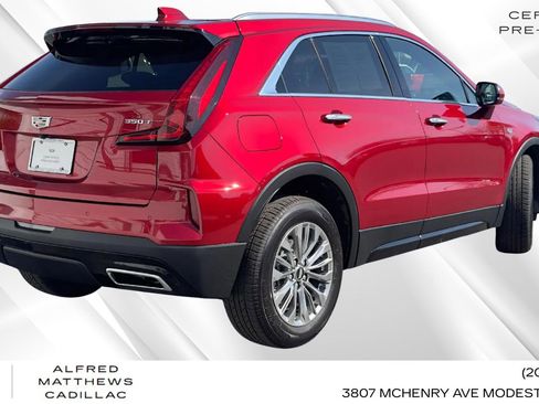 Certified 2024 Cadillac XT4 Premium Luxury image 3
