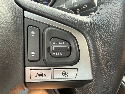 Used 2017 Subaru Outback 2.5i Limited AWD/4WD image 19