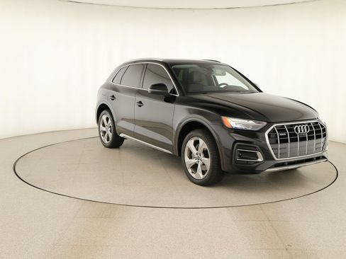 Used 2021 Audi Q5 2.0T Premium Plus w/ Premium Plus Package AWD/4WD image 10