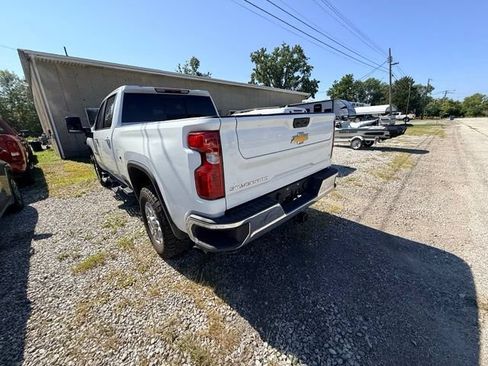 Used 2022 Chevrolet Silverado 2500 LT w/ Convenience Package AWD/4WD image 11