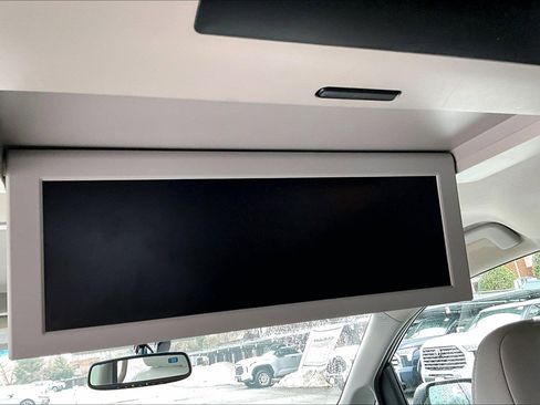 Used 2015 Toyota Sienna Limited Premium image 33