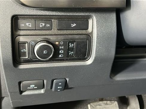 Used 2024 Ford F250 Lariat w/ Sport Appearance Package AWD/4WD image 19