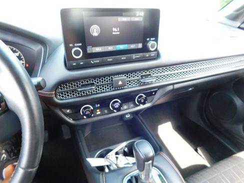 Used 2025 Honda HR-V Sport image 32