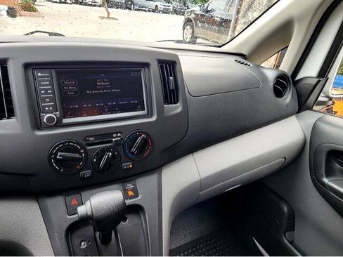 Used 2020 Nissan NV200 SV image 22