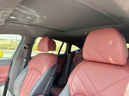 Used 2025 BMW X6 M60i w/ Executive Package image 8