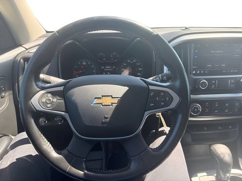 Used 2022 Chevrolet Colorado LT w/ LT Convenience Package AWD/4WD image 16