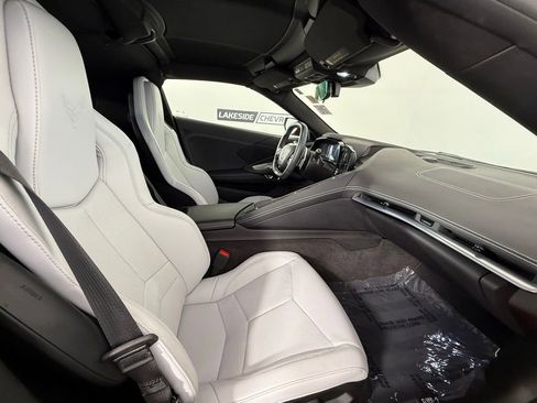 Used 2023 Chevrolet Corvette Z06 RWD image 19