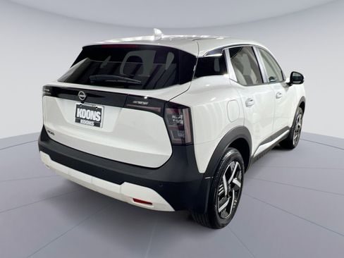 Used 2025 Nissan Kicks SV image 7