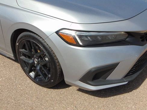 Used 2022 Honda Civic Sport image 2
