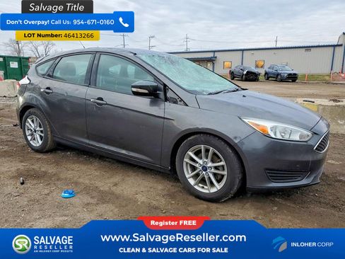 Used 2016 Ford Focus SE w/ SE Cold Weather Package image 2