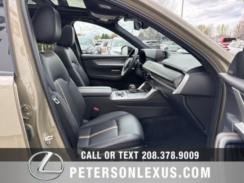 Used 2025 MAZDA CX-70 Plug-In Hybrid w/ Premium Plus AWD/4WD image 13