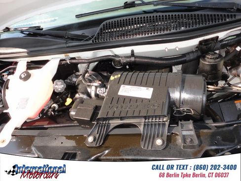 Used 2017 Chevrolet Express 2500 RWD image 20
