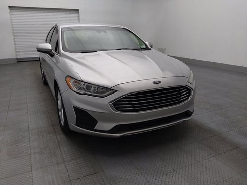 Used 2019 Ford Fusion SE FWD image 14