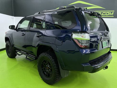 Used 2021 Toyota 4Runner TRD Off-Road Premium w/ Moonroof Package AWD/4WD image 7