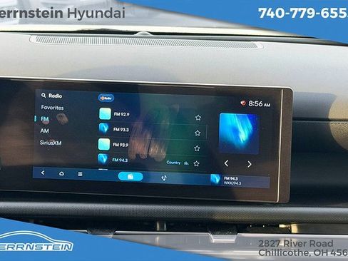 Certified 2025 Hyundai Santa Cruz SE image 9