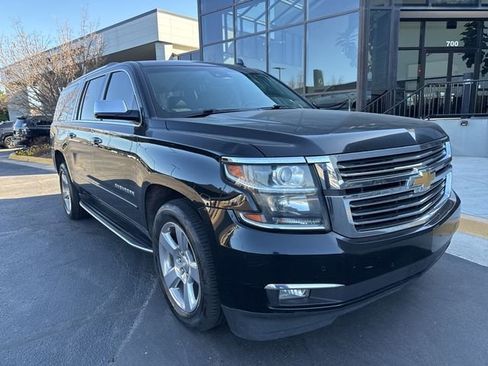 Used 2018 Chevrolet Suburban Premier image 4