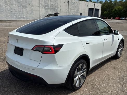Used 2021 Tesla Model Y Long Range AWD/4WD image 3