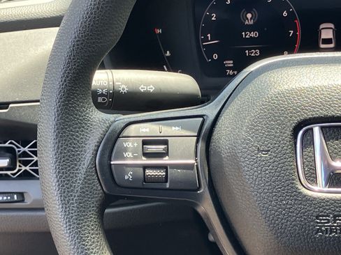 Certified 2025 Honda Accord SE image 20